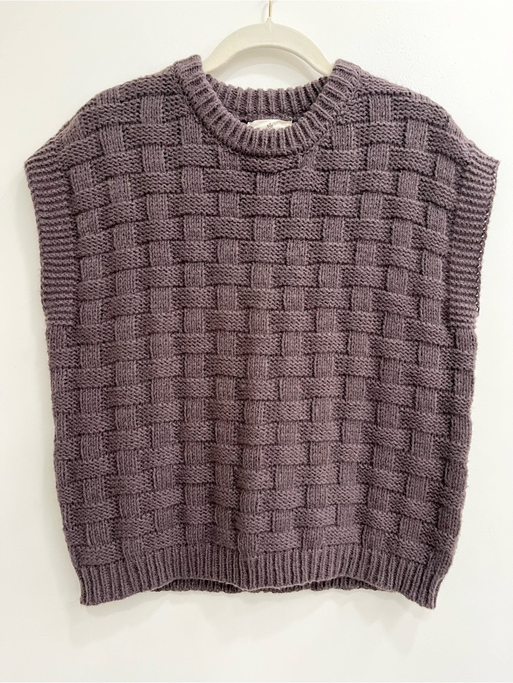 Betsey’s Boutique Shop Dusty Purple/Brown Basket Weave Sweater Vest Size Small